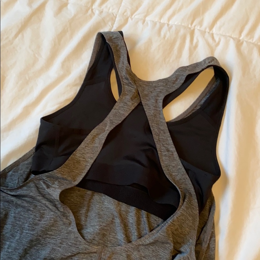 Nike Built In Bra Tank - Picture 3 of 6